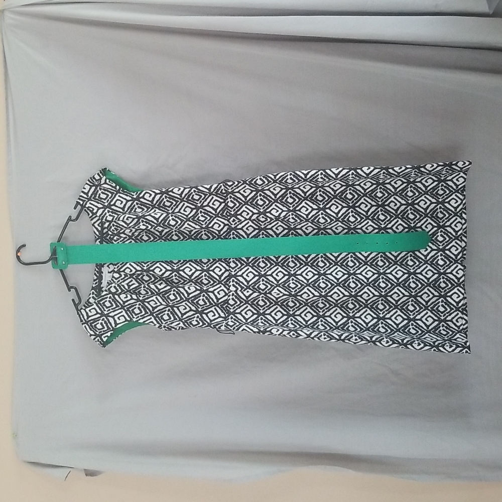 Dressbarn black and white print with green belt, size 12